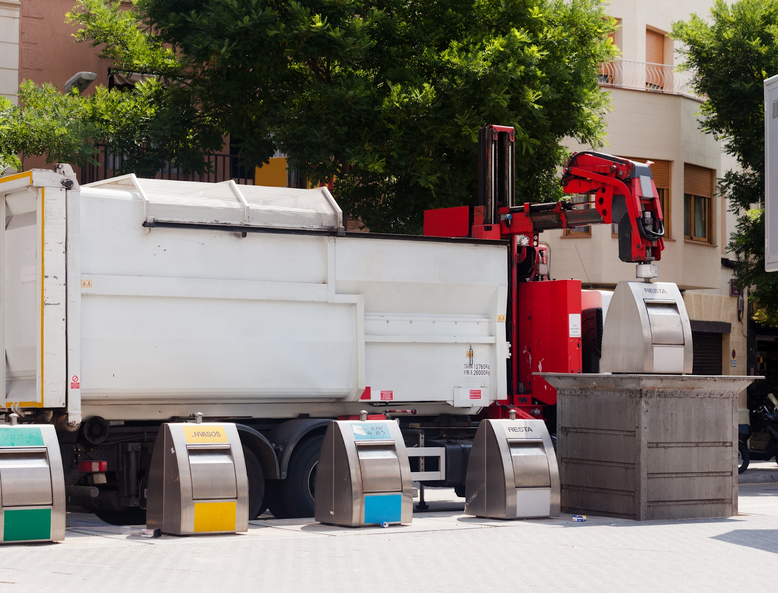 Dumpster Leasing 101: A Beginner’s Guide to Renting a Waste Container
